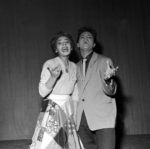 Cliff Richard and Shirley Bassey.jpg